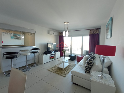 Apartamento En Oportunidad Península, 2 Dormitorios *- Ref: 2941