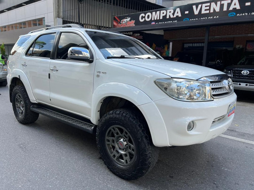 Imagen 7 de 11 de Toyota Fortuner 2011