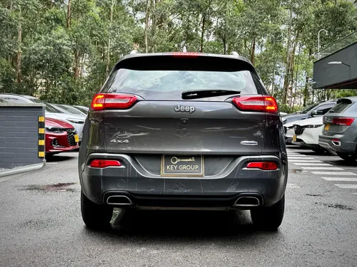 Jeep Cherokee 3.2 Longitude Plus