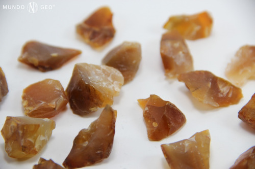 Imagen 3 de 3 de Piedra Calcedonia Ámbar En Bruto Nro. 3