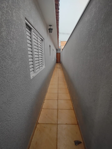 Casa Com 3 Dorms Em Bairro Nobre