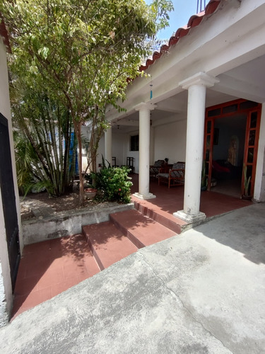 Vendo Casa En Urb. Villa Hermosa, Castillejo - Guatire.