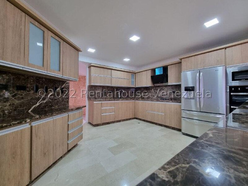 Maritza Lucena Vende Lujoso Apartamento Este De Barquisimeto