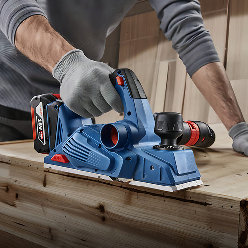 Cepilladora eléctrica de mano Bosch Brushless GHO 185-LI 8.2cm 127V color azul marino