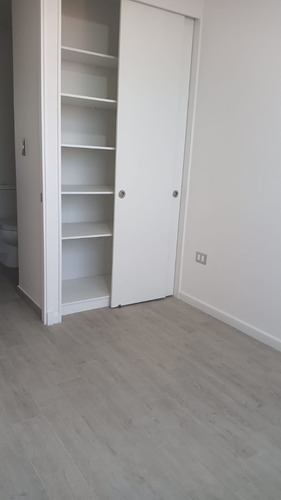 Arriendo Depa 1d1b Año Corrido Sin Muebles Gran Conectividad