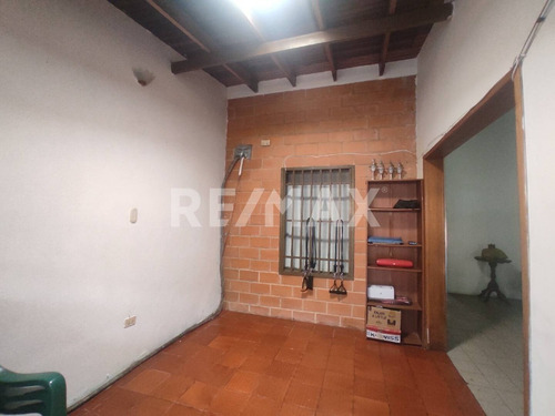 Imagen 5 de 13 de Ninoska Fuenmayor Vende Casa En Conjunto Parque Residencial Esmeralda, Agua Garantizada