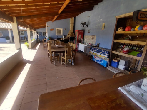 Imagem 6 de 14 de Chácara Com Área De 2.000 M², Casa Com 05 Dormitórios!!