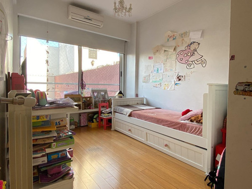 Exclusivo Piso De 3 Amb En Av. Pedro Goyena