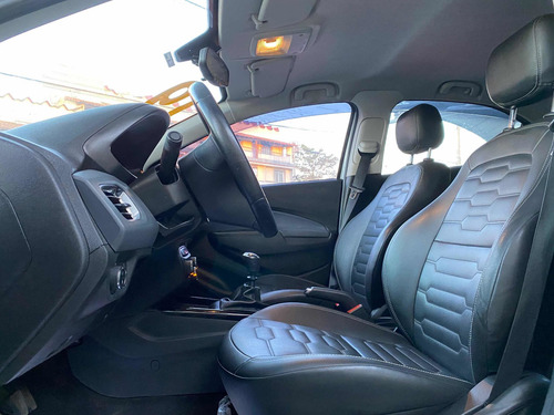 Imagem 14 de 15 de Chevrolet Onix 2019 1.4 Ltz 5p