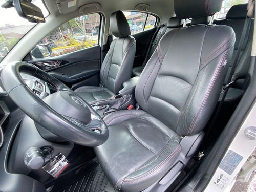 Mazda 3 2.0 Touring