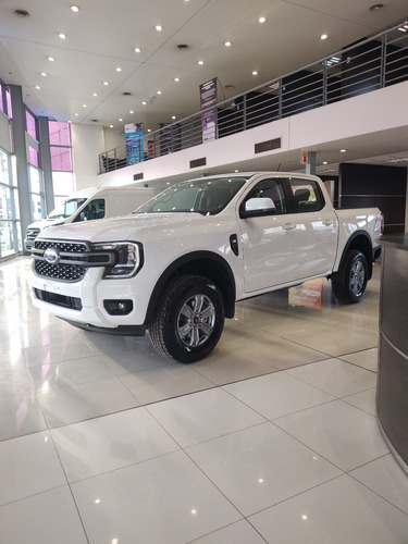 Ford Ranger XLS 3.0L V6 AT 4x4 CD