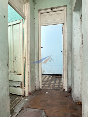 Venta Casa Con Local + 3 Apartamentos En La Comercial! Inversión Ideal Para Reciclaje, O Desarrolladoras Inmobiliarias!