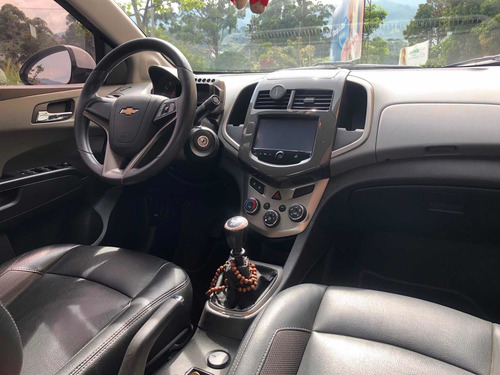 Chevrolet Sonic 2015 1.6 Lt 5 P