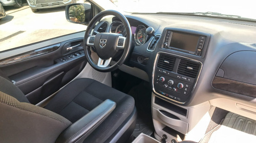 Dodge Grand Caravan 3.7 Sxt At