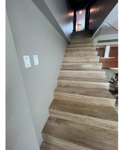 Venta De Lujoso Apartamento En Edificio ¨vista Frontera¨, Lomas De Las Mercedes