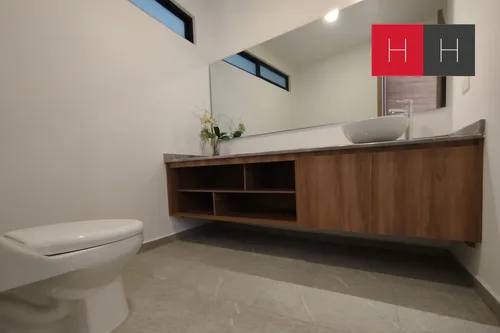 Casa En Venta En Lomas De Angelópolis Iii, Parque Nayarit