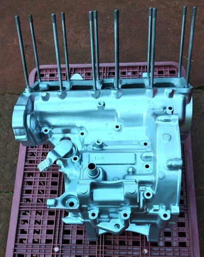 Imagen 1 de 7 de Yamaha Fzr250 Genesis Block Motor