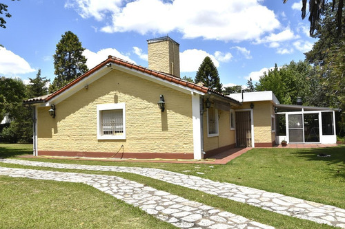 Imagen 2 de 14 de Casa - Barrio Parque Leloir