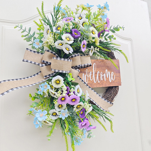 Una Corona De Flores De Primavera Para Colgar En Forma De La