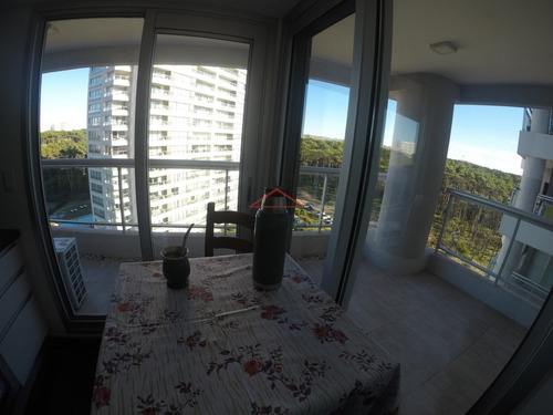 Apartamento En Brava, 1 Dormitorio- Ref: 2943
