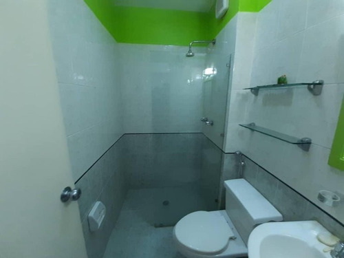 Imagen 9 de 12 de Gabriel Rivas Vende Apartamento En Res. Ramses Ix Urb. Los Mangos Cod: Foa-1578
