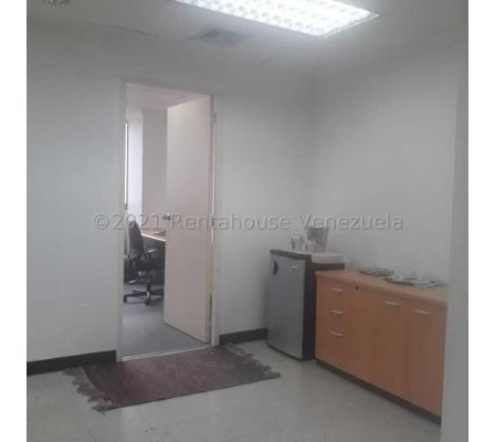 Imagen 7 de 12 de Oficina En Alquiler Campo Alegre 22-3706 Renta House Los Samanes