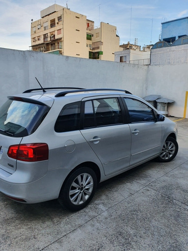 Volkswagen Suran 1.6 Imotion Highline 11c 2012