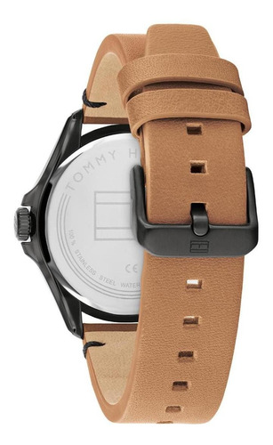 Reloj Tommy Hilfiger Maverick - Hombre - 1791906 Color de la malla Marrón Color del bisel Negro Color del fondo Negro