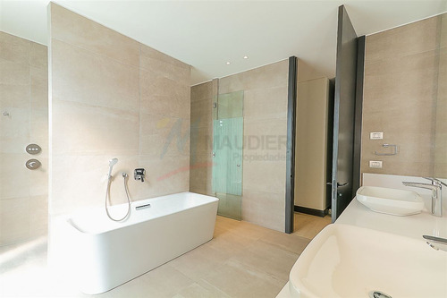 Departamento En Venta De 4 Dorm. En Las Condes