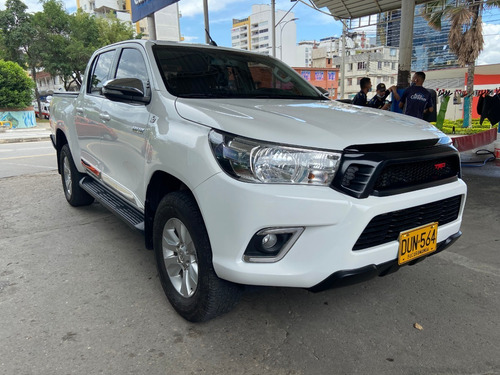 Toyota Hilux 2.4l 4x4