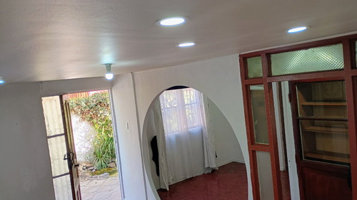 Muy Tranquilo Y Excelente Ubicación. Casa En Lo Prado.