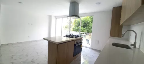 Venta De Apartamento De 99mts2 Vipasa, Norte De Cali, 8910.