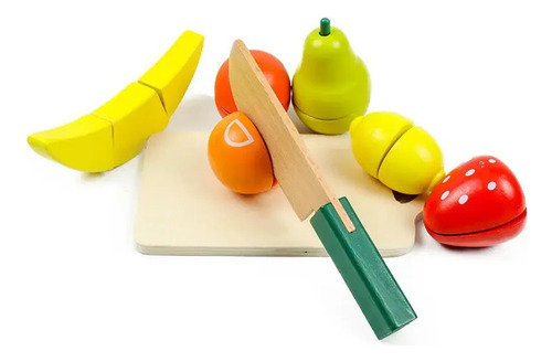 Verduras Y Frutas En Barril Cortadas Para Vigilar A Los Niño