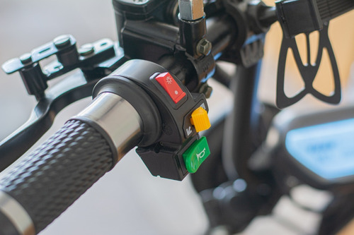 Imagem 2 de 15 de Triciclo Eletrico Gloov 2500