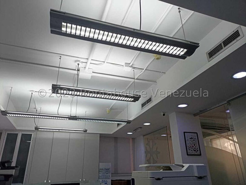 Vendo Oficina Moderna, Equipada Y Amoblada Los Dos Caminos !!! Excelente Inversión...!!!