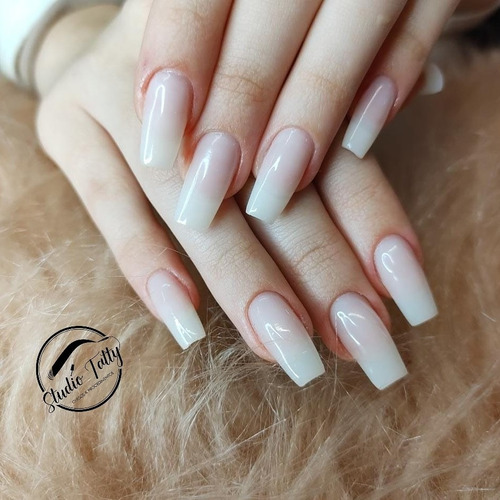 Imagem 1 de 1 de Unhas