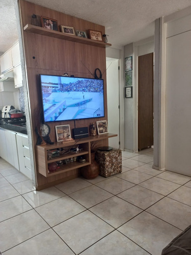 Apt Com 2 Quartos E 1 Banheiro, Sala Cozinha Com Armários Pl