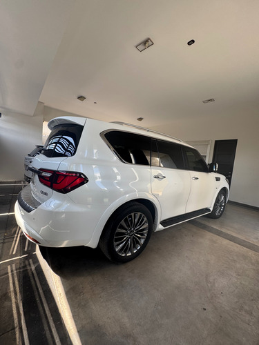 Infiniti QX80 5.6l Perfection 8 Pasajeros At