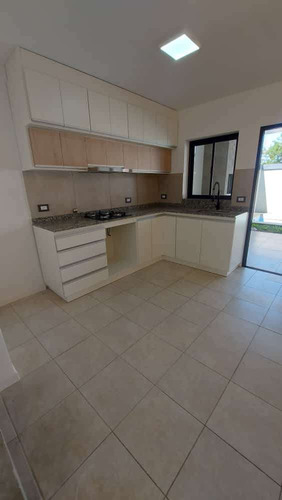 Venta Dúplex 3 Dormitorios Otros Barrios Con Cochera