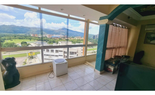 Annic Coronado Vende Apartamento Penthouse Residencias Monte Carmelo, Jardín Mañongo, Excelente Ubicación Frente Al Sambil Ref.254334