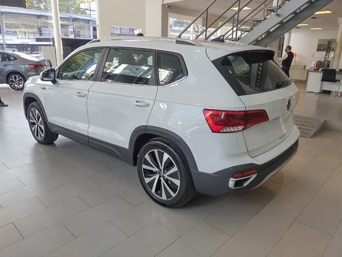 Imagen 7 de 16 de Volkswagen Taos Highline 0km 2022 Turbo Automatica Mz
