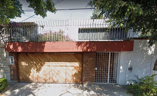 Casa En Coyoacan, Gran Remate Bancario, Aprovecha Esta Oportunidad De Tener Tu Patrimonio