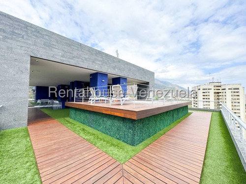 Gran Apartamento Remodelado En Alquiler, Urb. Sebucan