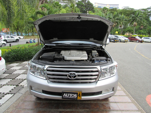 Toyota Sahara Lc 200 V8 8p At Sec 4x4 Cc4700 Blindaje 4
