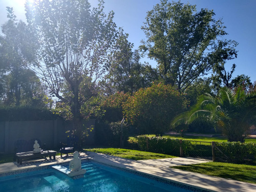 Casa Quinta Con Piscina, Parque Y Parrilla. Alquiler Por Dia