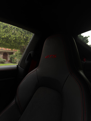 Porsche 911 3.0 Carrera 4 GTS