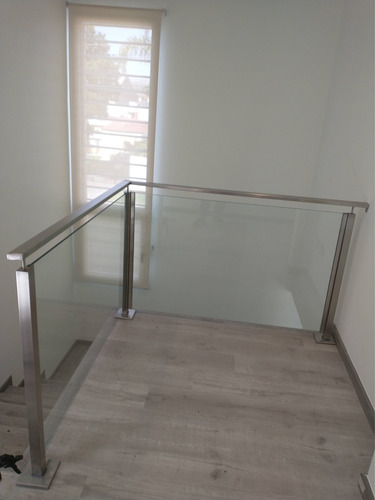 Baranda De Escalera Vidrio