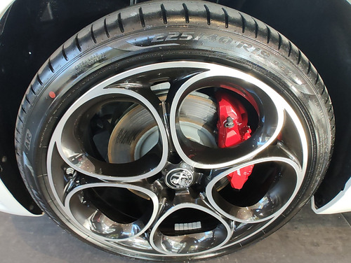 Alfa Romeo Giulia 2.0 280cv Veloce
