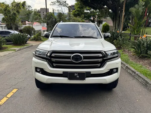 Toyota Land Cruiser Sahara Blindaje 2