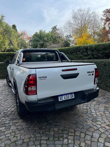 Imagen 2 de 3 de Toyota Hilux Gr Sport V-6 Nafta